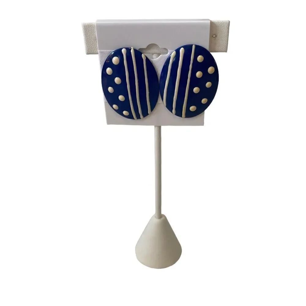 Vintage Oval Shaped Navy Blue & Creme Colored Button Earrings.